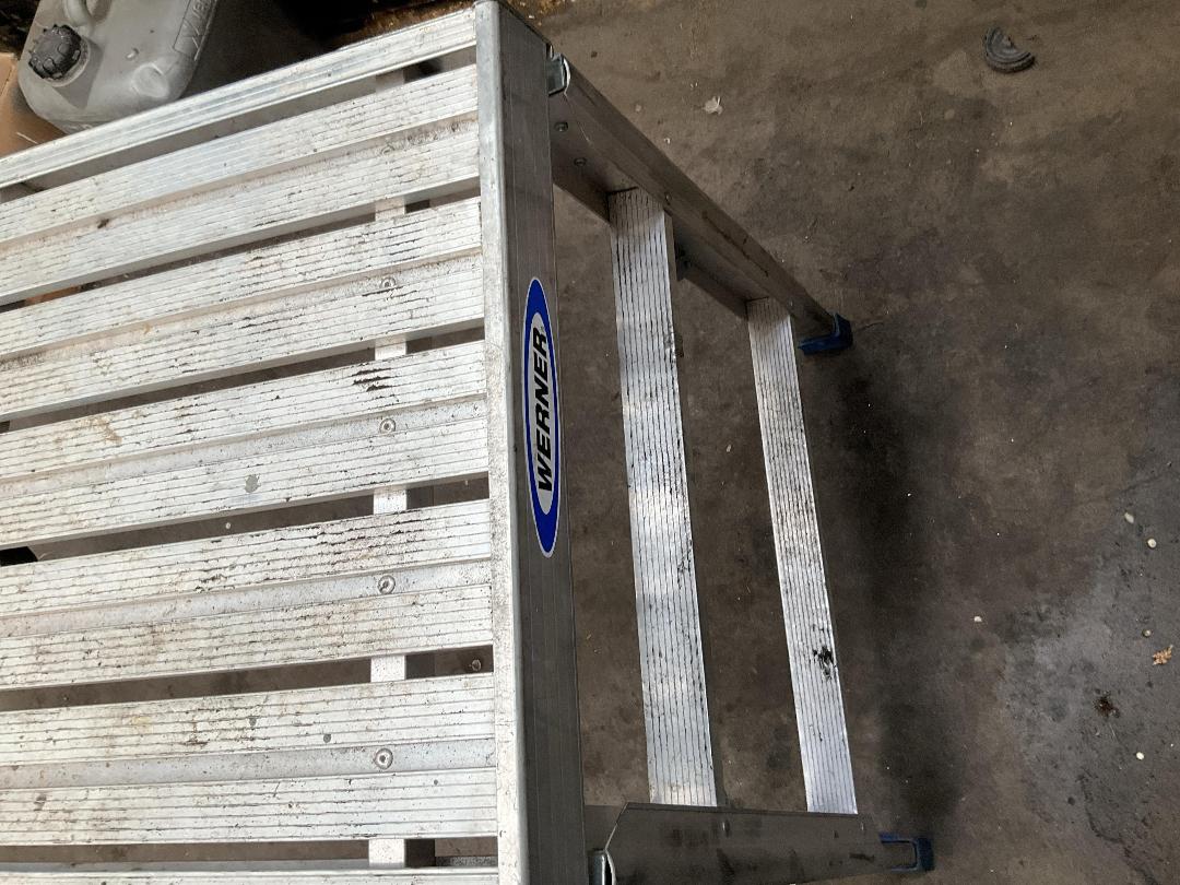 Photo '5' of 2 Step Workshop Platform