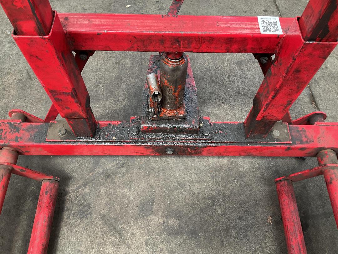 Photo '5' of Small Vehicle Lift Photo '5' of Small Vehicle Lift