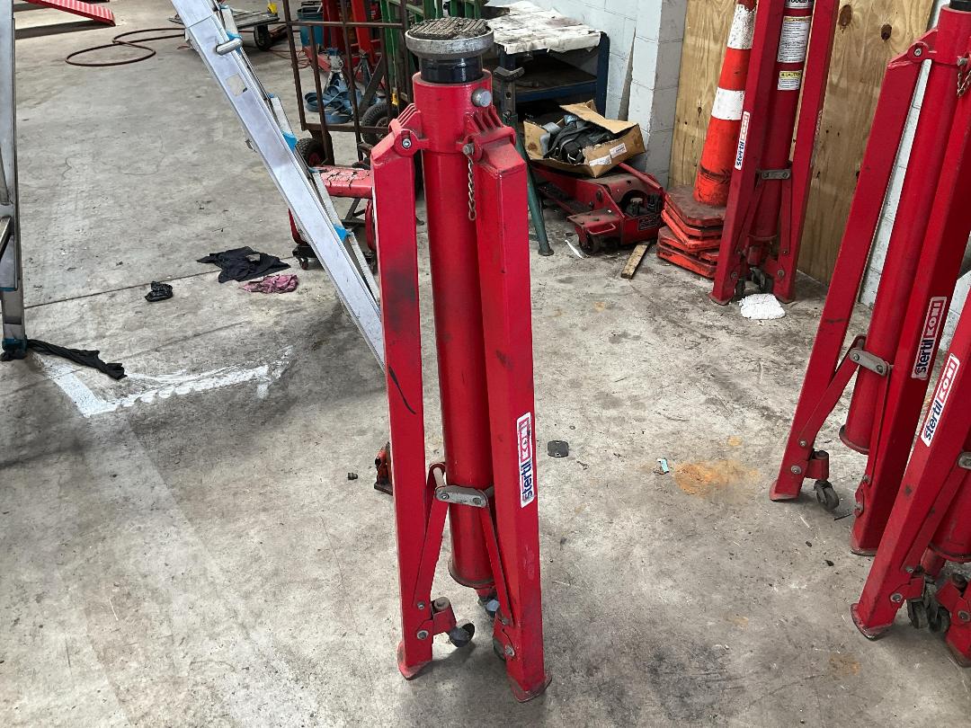 Photo '2' of Stertil Koni Hydraulic Jack Stand