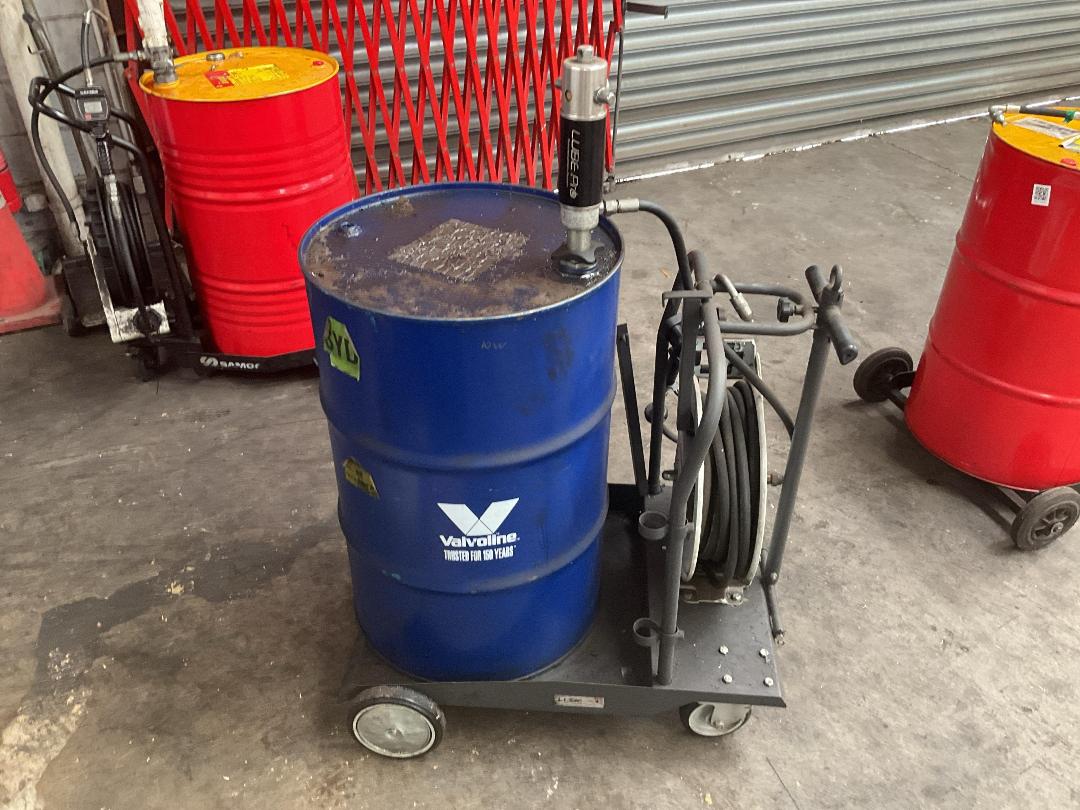 Photo '3' of Workshop Fluid Dispensing Pump Setup - Mobile Drum System Photo '3' of Workshop Fluid Dispensing Pump Setup - Mobile Drum System
