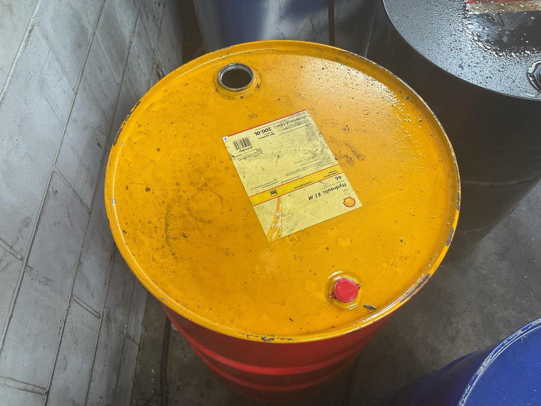Photo '2' of Shell Hydraulic S1 M Fluid Drum 200L