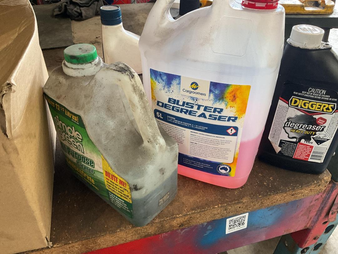 Photo '2' of Assorted Dangerous Goods Photo '2' of Assorted Dangerous Goods