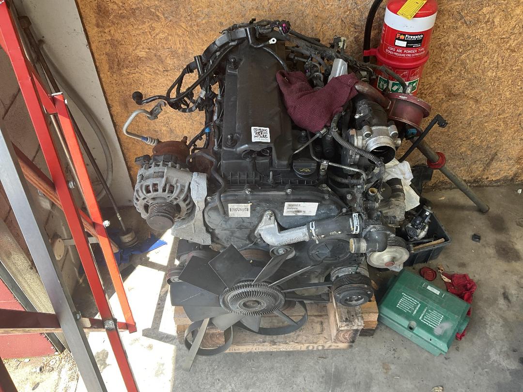 Photo '2' of Truck Engine