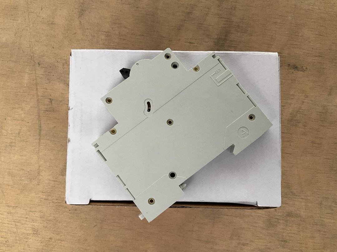 Photo '4' of 12x MCB Circuit Breakers 16A Half Pole