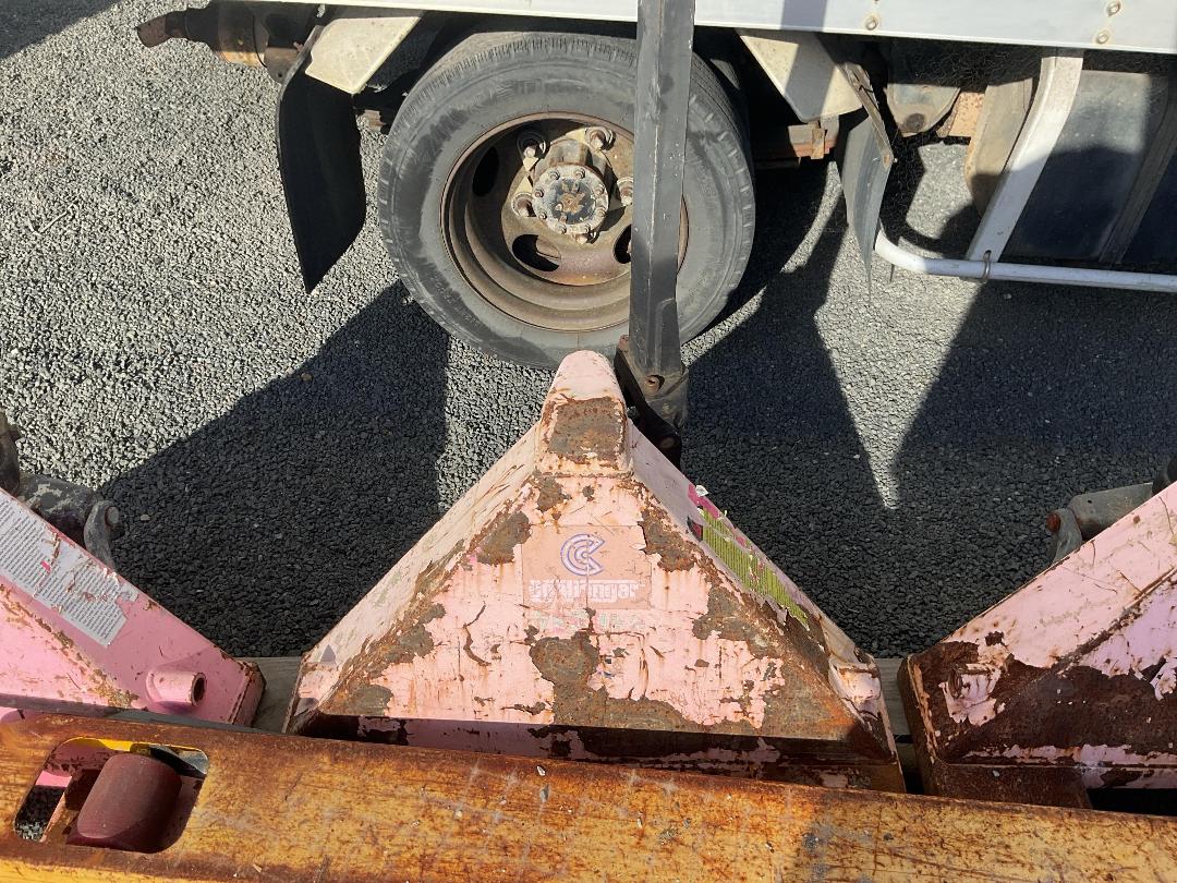 Photo '4' of Pallet Jack Photo '4' of Pallet Jack