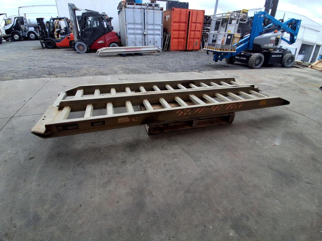 Photo '3' of Excavator Ramps