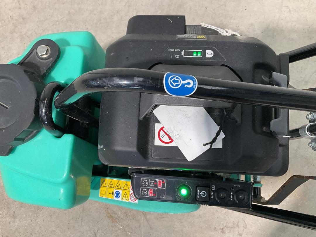 Photo '8' of Mikasa MVC-e60VAS plate compactor