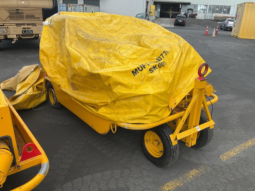 Photo '18' of Universal Fuel Tank Repair Trolley