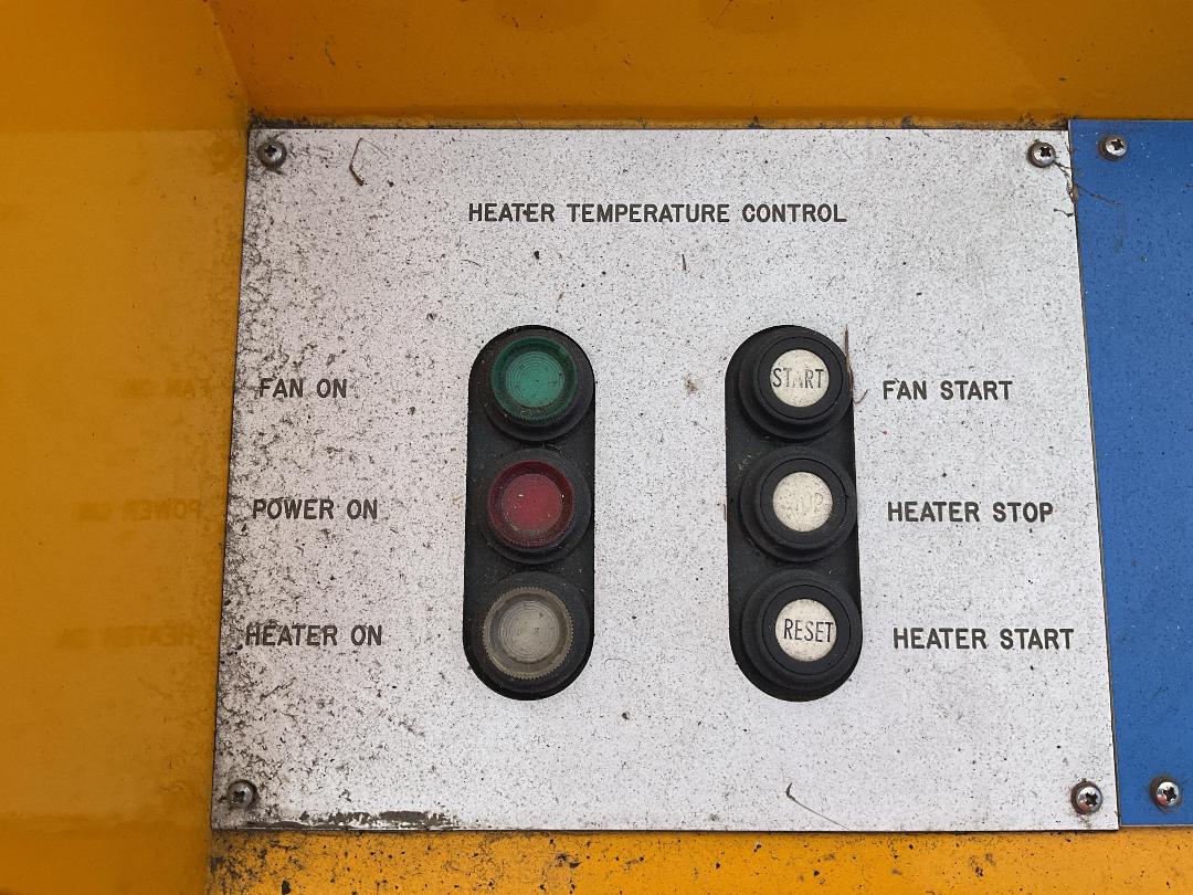 Photo '8' of Universal Fuel Tank Repair Trolley