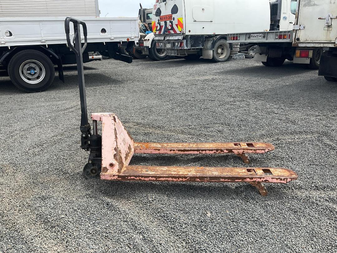 Photo '6' of 2500KG Pallet Jack