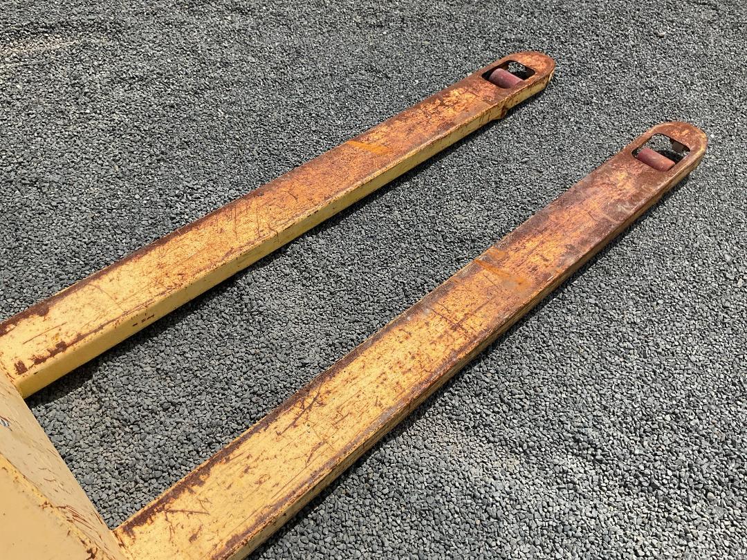 Photo '4' of Long Pallet Jack