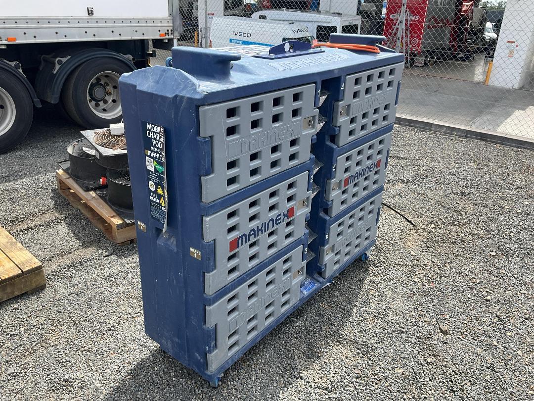 Photo '2' of Makinex Mobile Charge Pod