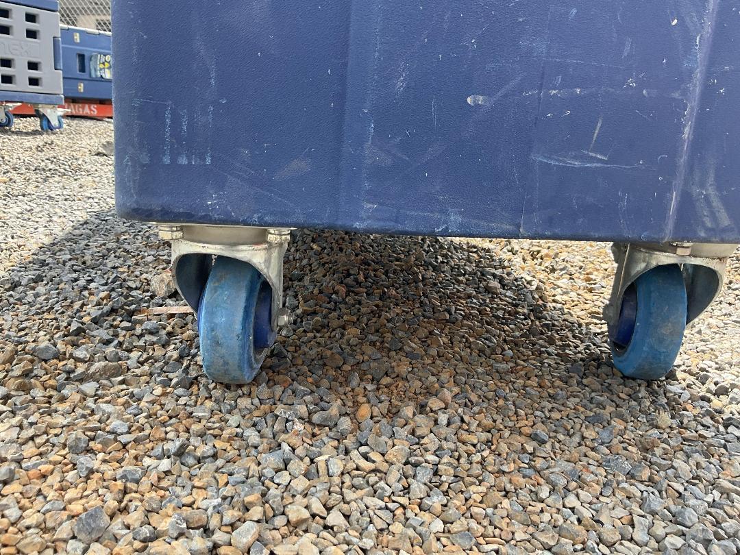 Photo '8' of Makinex Mobile Charge Pod