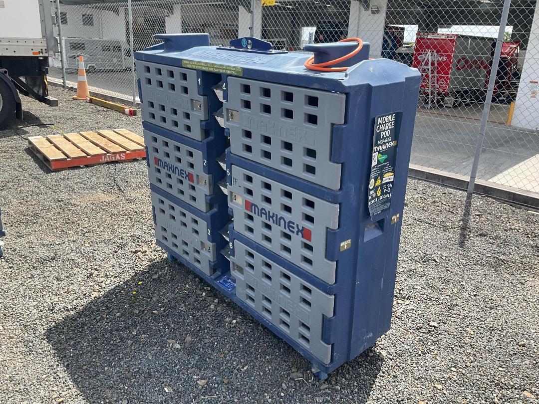 Photo '2' of Makinex Mobile Charge Pod