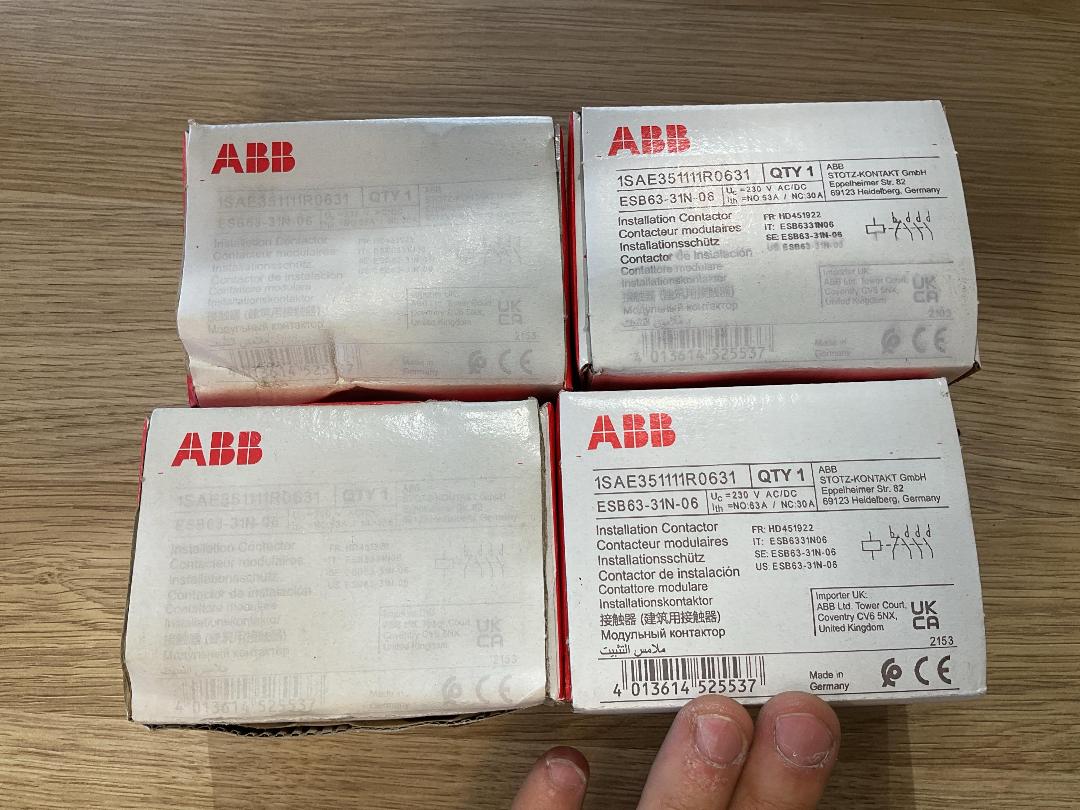 Photo '2' of 4x ABB ESB63-31N-06 Installation Contactor - 63A 4 Pole Photo '2' of 4x ABB ESB63-31N-06 Installation Contactor - 63A 4 Pole