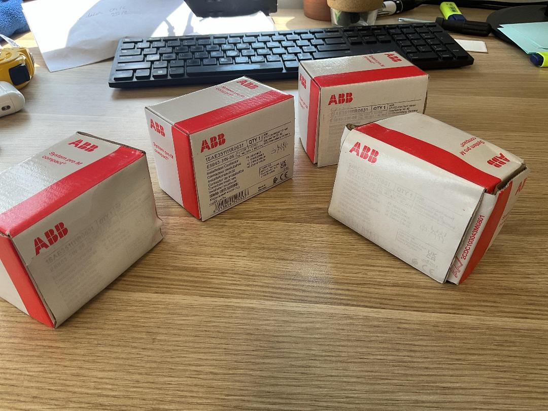 Photo '3' of 4x ABB ESB63-31N-06 Installation Contactor - 63A 4 Pole (Water Exposed)