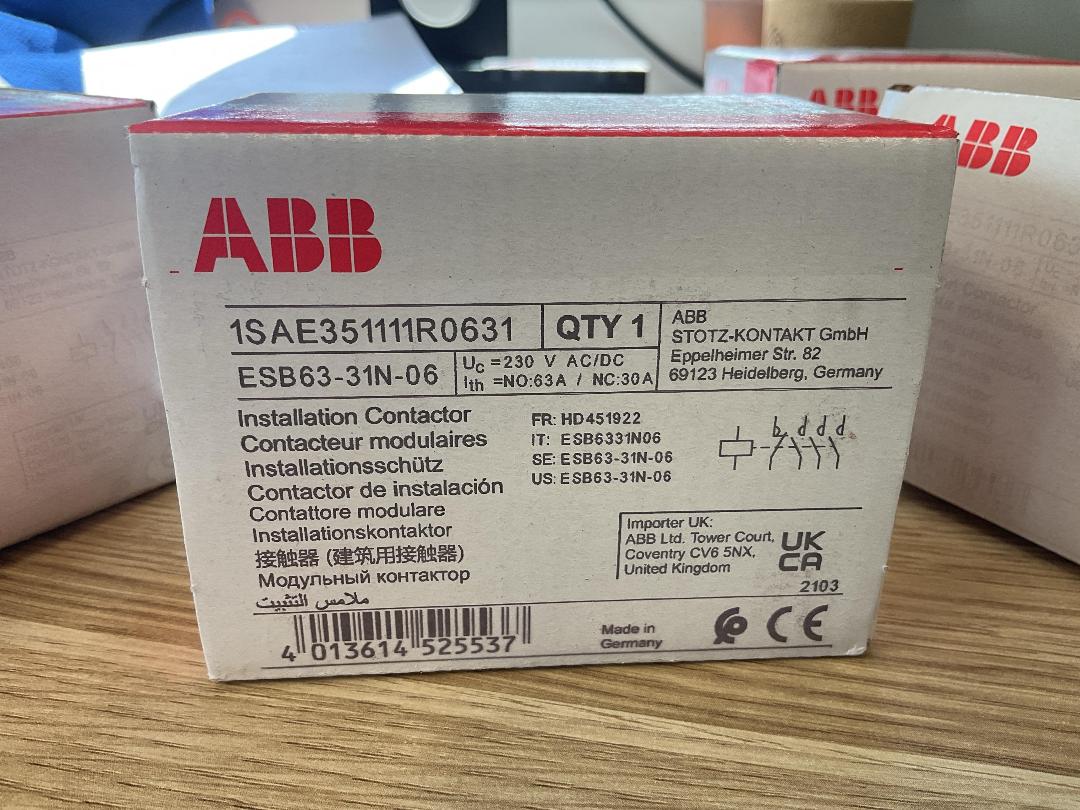 Photo '4' of 4x ABB ESB63-31N-06 Installation Contactor - 63A 4 Pole (Water Exposed)