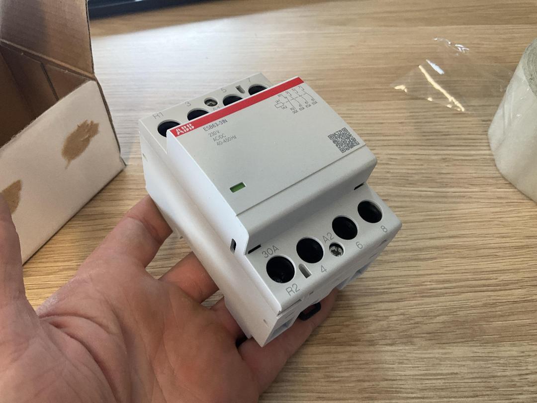 Photo '3' of 1x ABB ESB63-31N-06 Installation Contactor - 63A 4 Pole (Water Exposed)