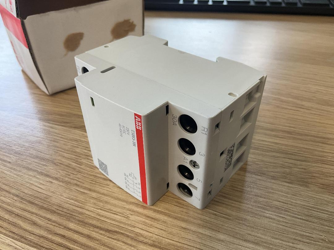 Photo '5' of 1x ABB ESB63-31N-06 Installation Contactor - 63A 4 Pole (Water Exposed)