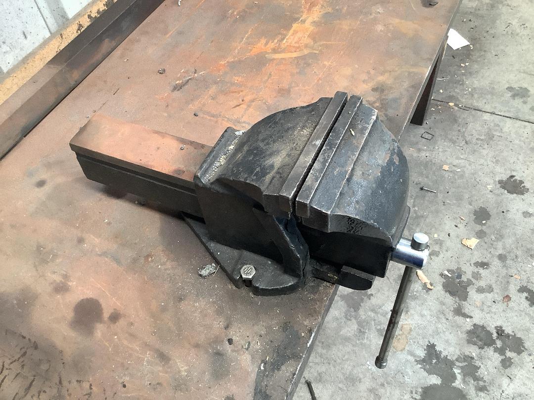 Photo '3' of Wooden Workbench Photo '3' of Wooden Workbench