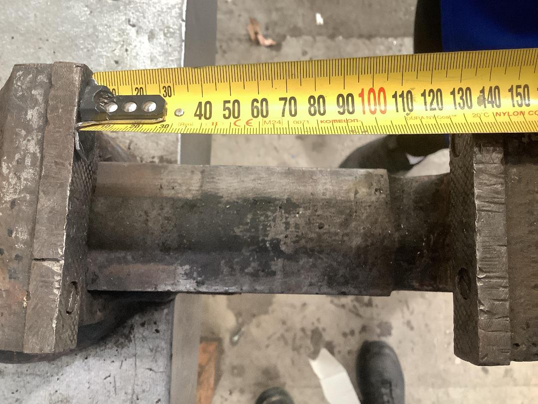 Photo '4' of Wooden Workbench Photo '4' of Wooden Workbench