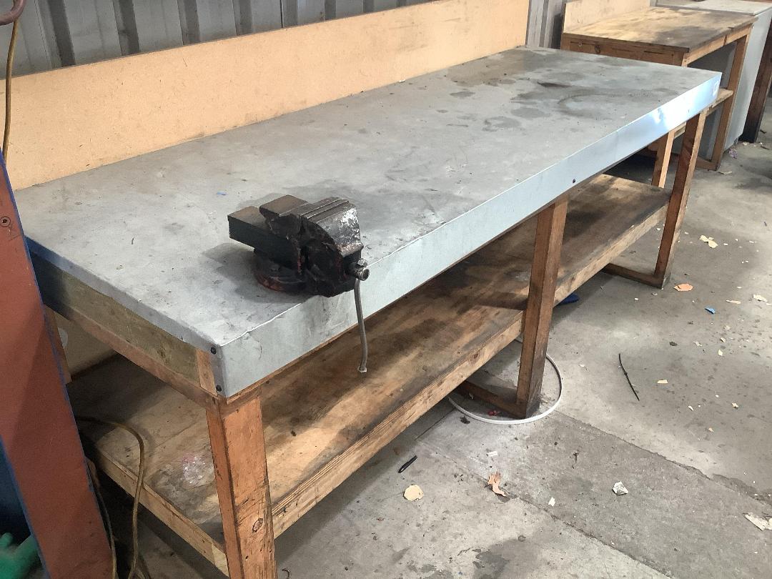 Photo '2' of Wooden Workbench Photo '2' of Wooden Workbench