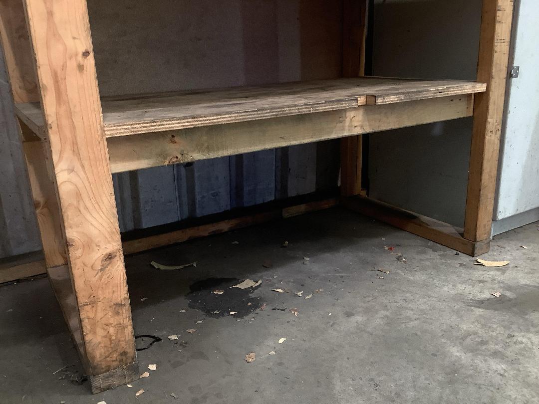 Photo '4' of Small Wooden Workbench Photo '4' of Small Wooden Workbench