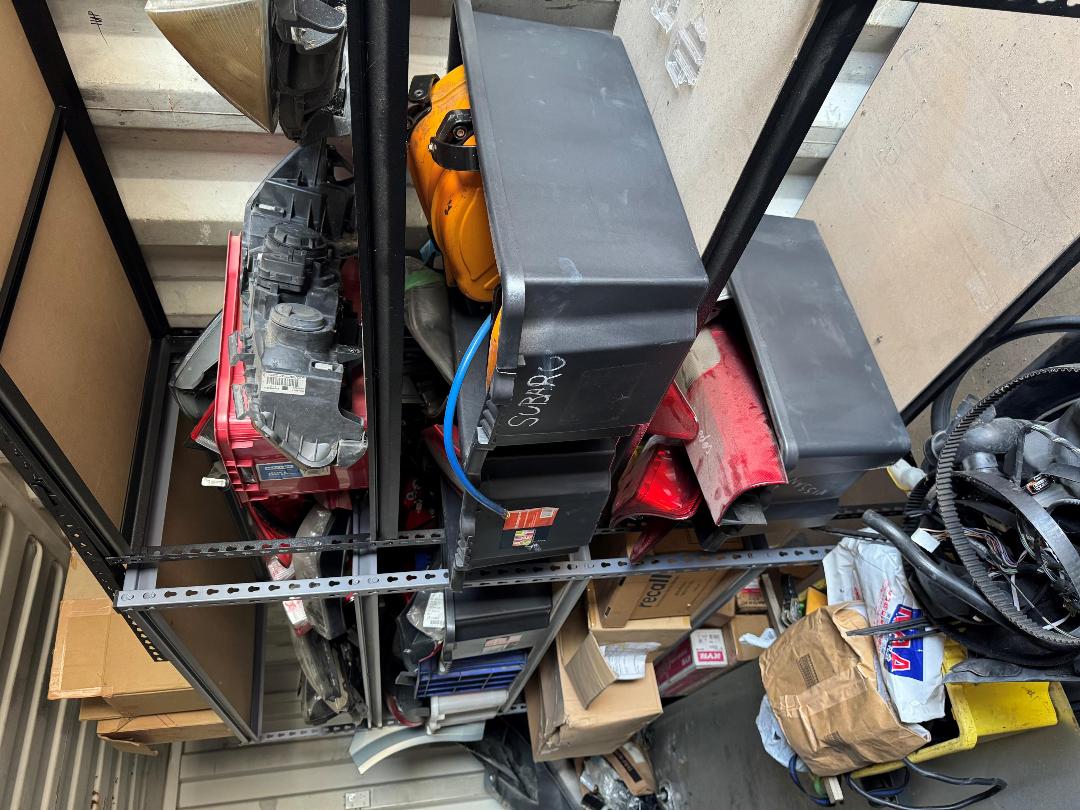 Photo '8' of Container of Assorted car Parts