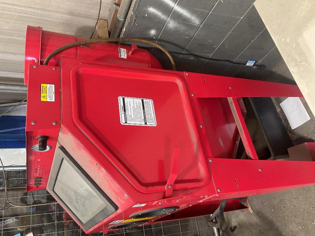 Photo '4' of Hafco Metalmaster Sandblast unit