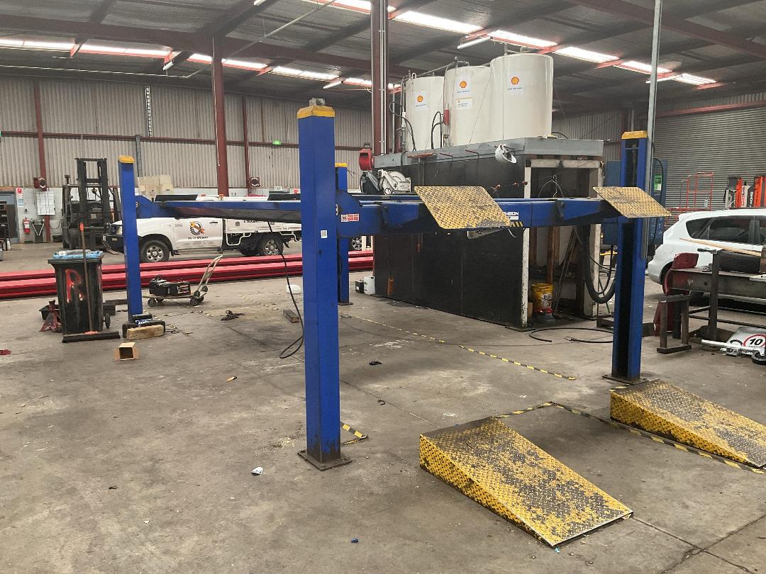 Photo '16' of Heshbon HL46H 4-Post Car Hoist 6000KG Rated