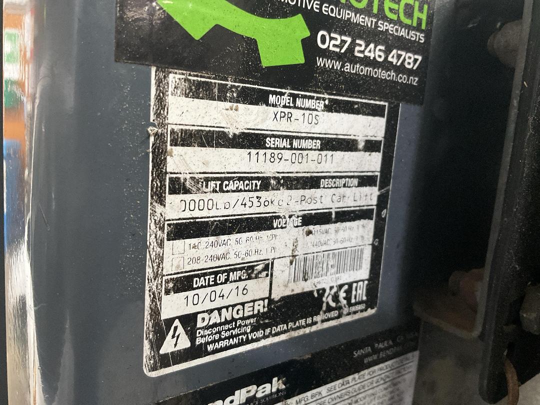 Photo '6' of BendPak XPR-10S 2-Post Car Lift 4536KG Rated