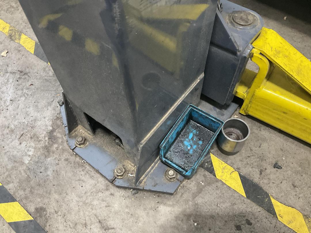 Photo '12' of BendPak XPR-10S 2-Post Car Lift 4536KG Rated