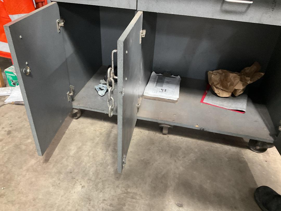 Photo '3' of Workbench with Storage & Wheels