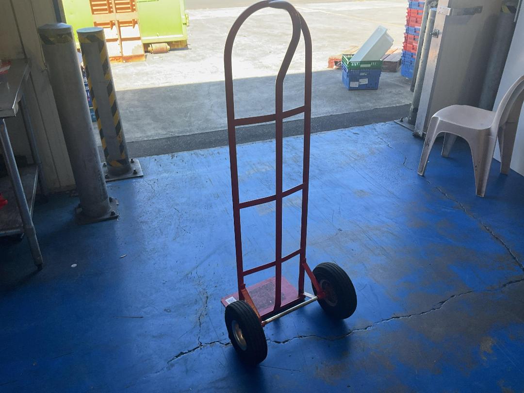 Photo '2' of Trolley Photo '2' of Trolley