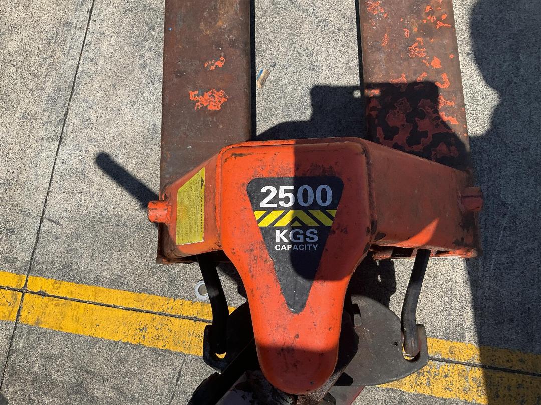 Photo '4' of Pallet Jack Photo '4' of Pallet Jack