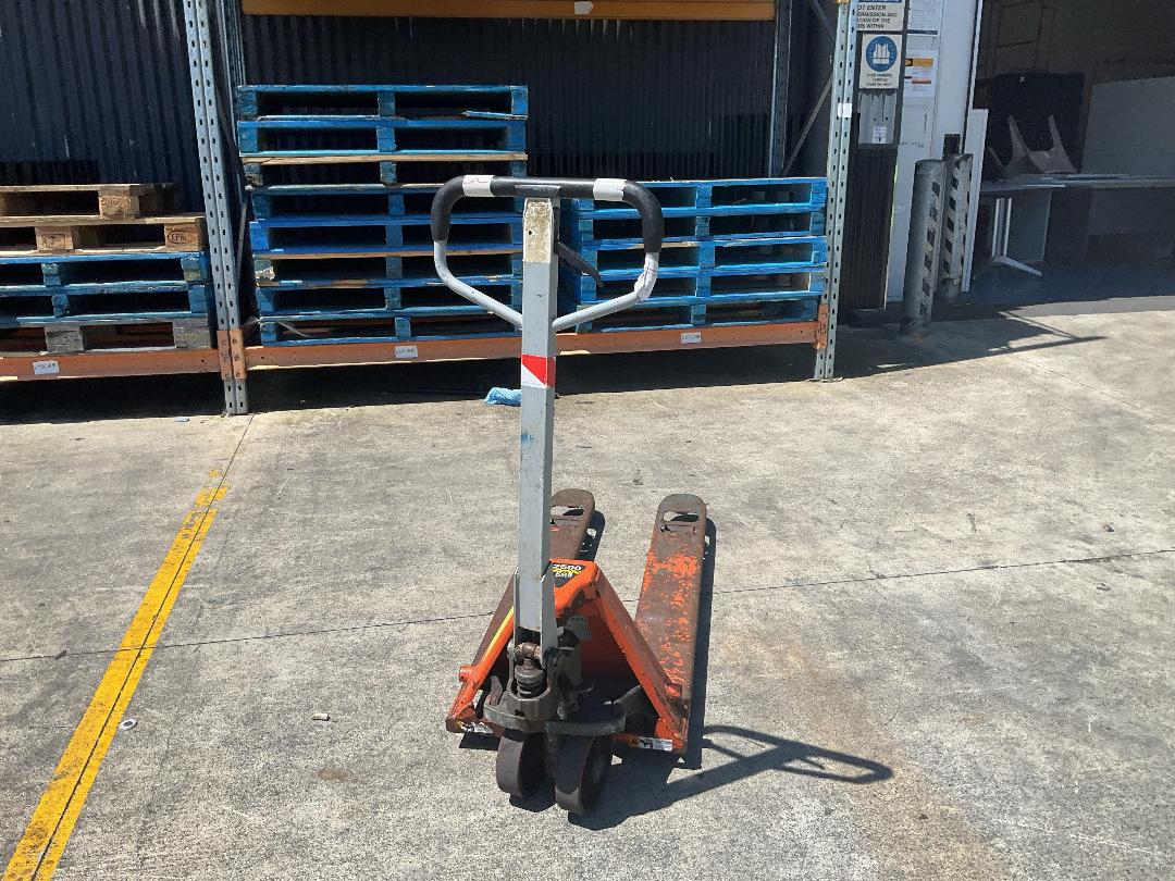 Photo '2' of Pallet Jack Photo '2' of Pallet Jack