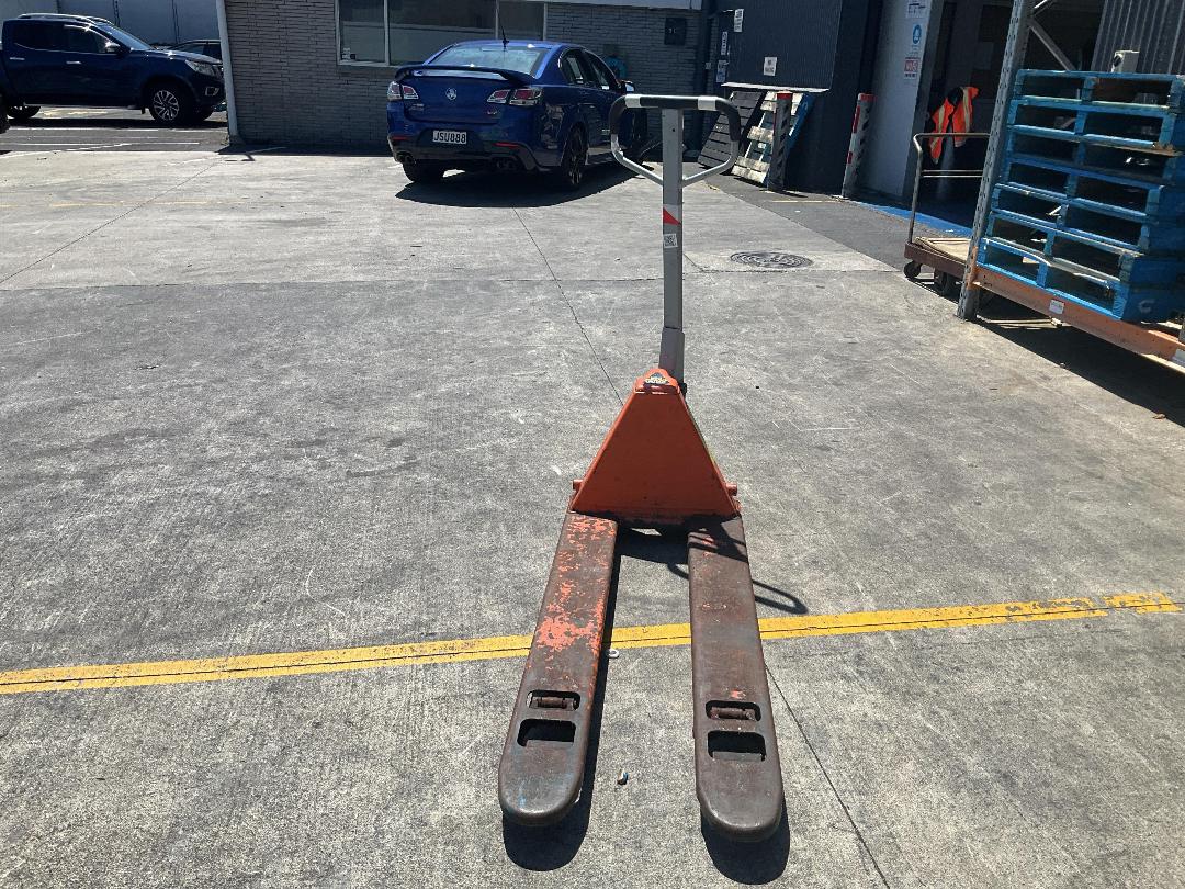 Photo '3' of Pallet Jack Photo '3' of Pallet Jack