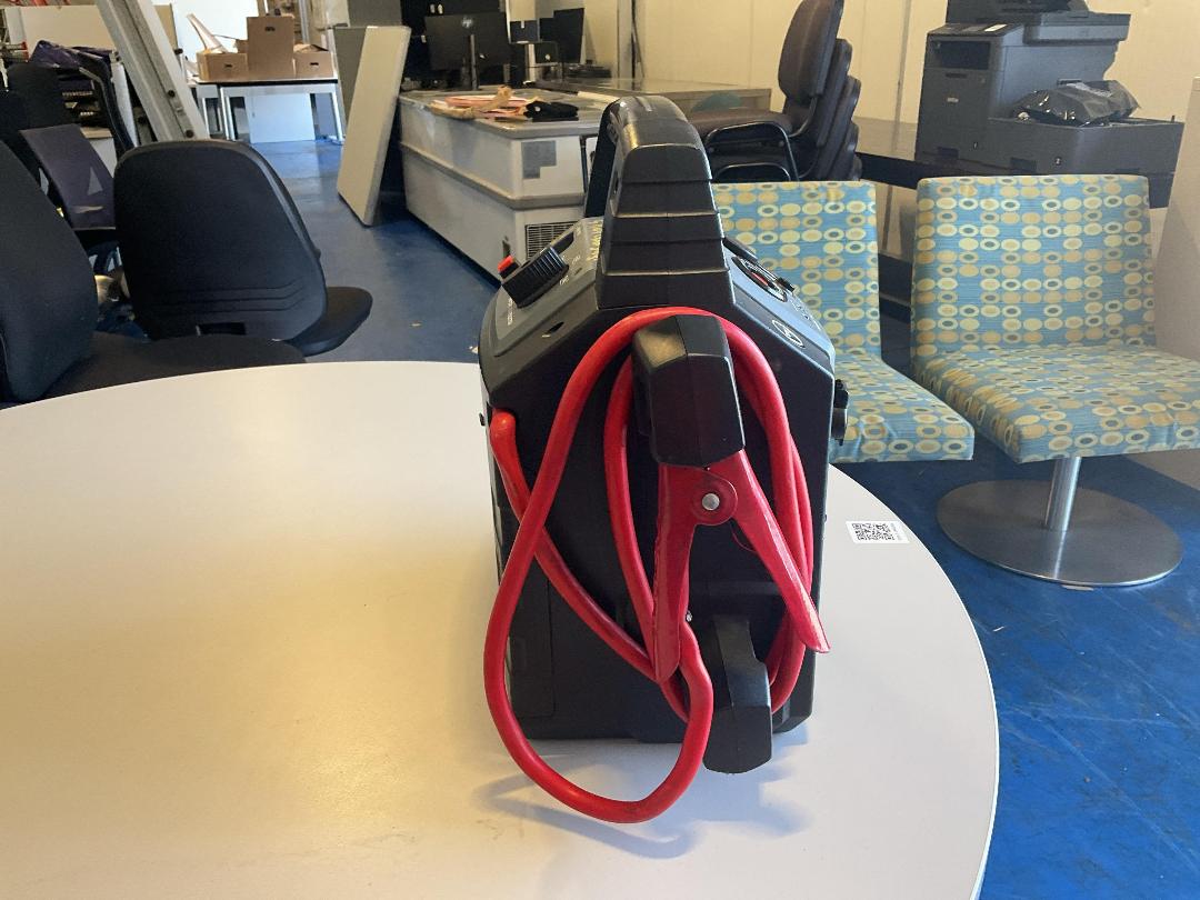 Photo '2' of Projecta 2200A Jumpstarter Photo '2' of Projecta 2200A Jumpstarter