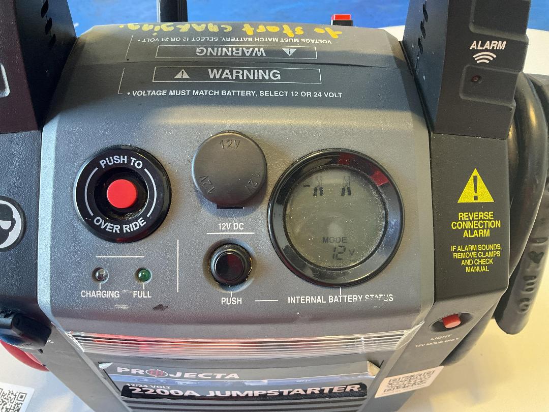 Photo '6' of Projecta 2200A Jumpstarter Photo '6' of Projecta 2200A Jumpstarter