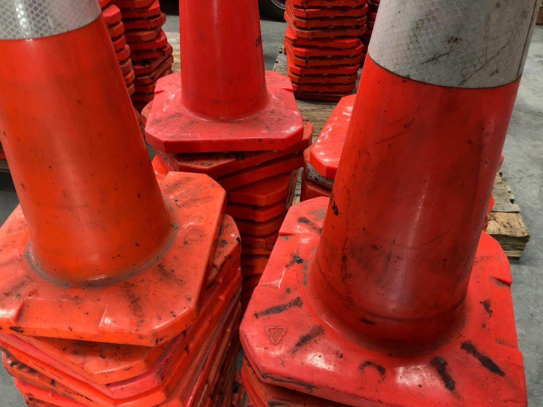 Photo '6' of 60 x Road Cones