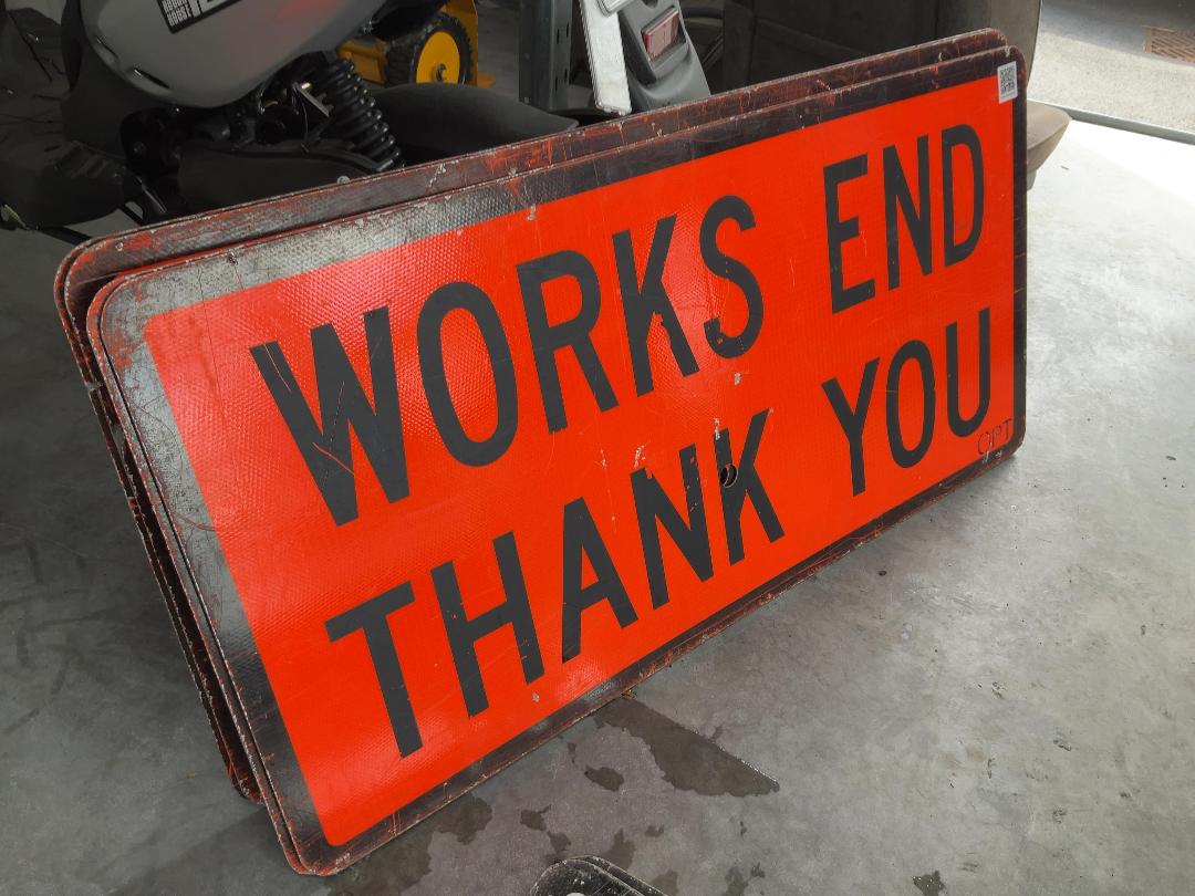 Photo '2' of 4x Temporary Traffic Signs Works End