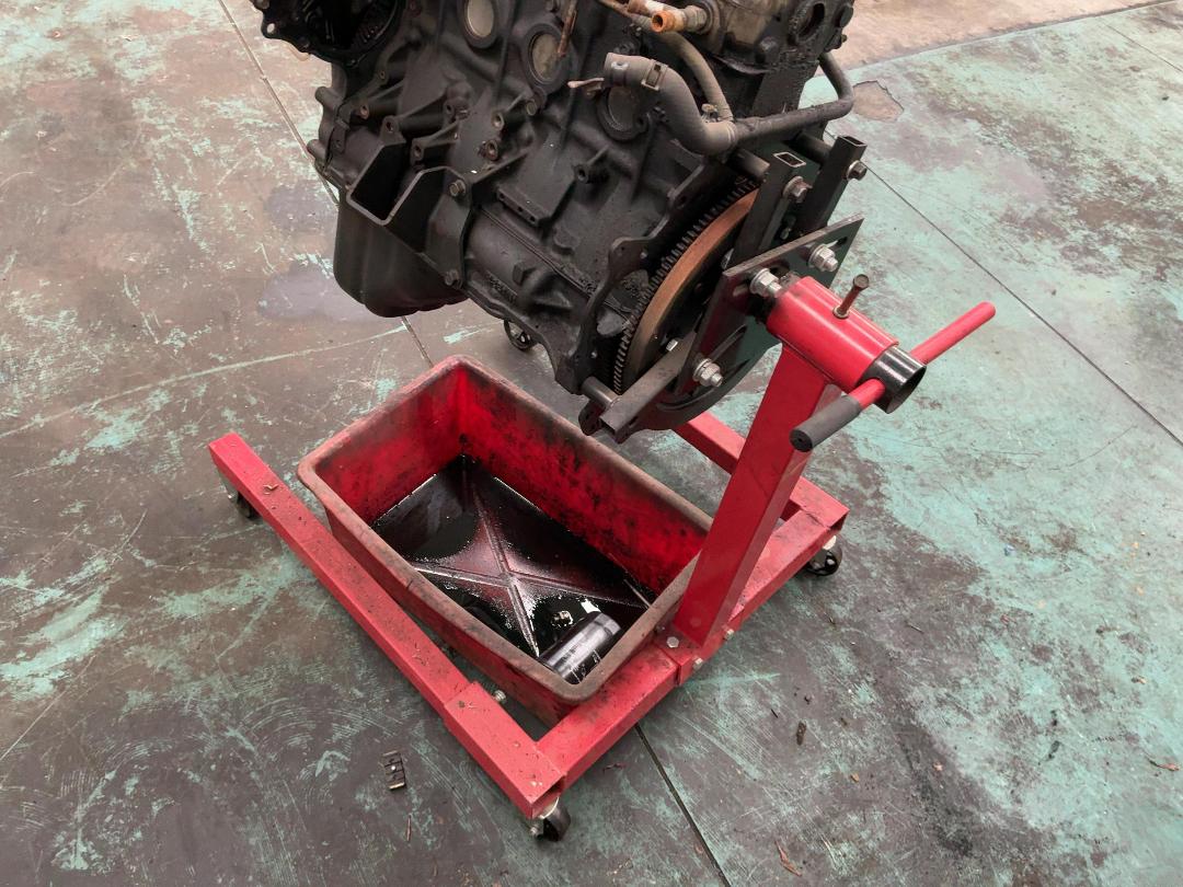 Photo '4' of Engine Stand with unknown engine Photo '4' of Engine Stand with unknown engine