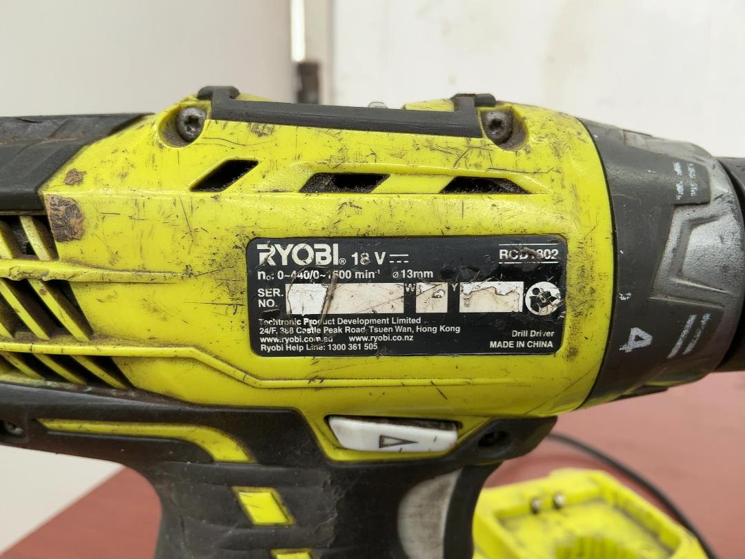 Photo '2' of Ryobi 18V Battery Drill Photo '2' of Ryobi 18V Battery Drill