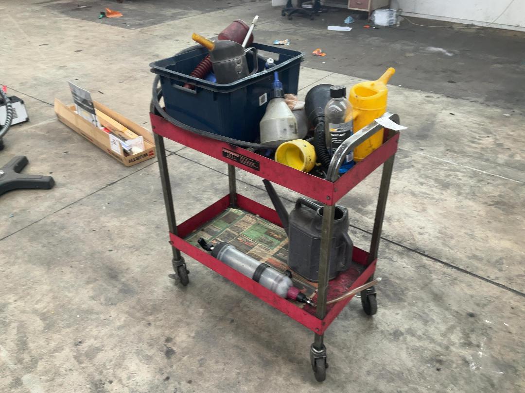 Photo '3' of Mechanics trolley and funnels