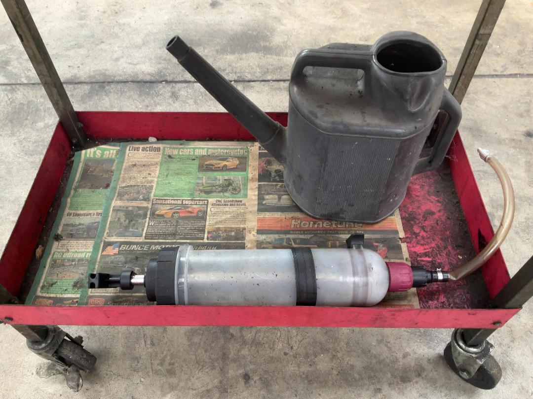 Photo '5' of Mechanics trolley and funnels