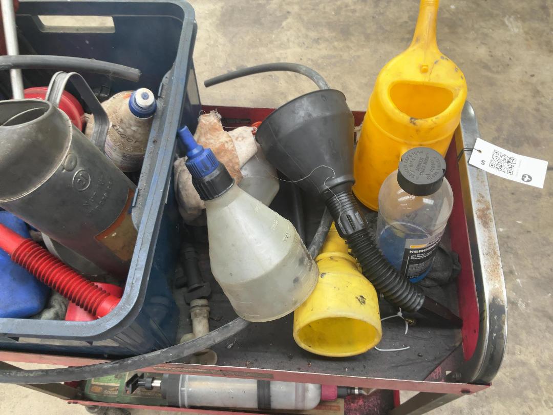 Photo '7' of Mechanics trolley and funnels