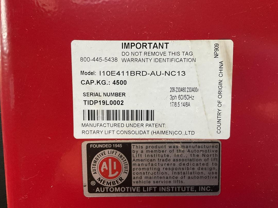 Photo '7' of 2 Post Hoist