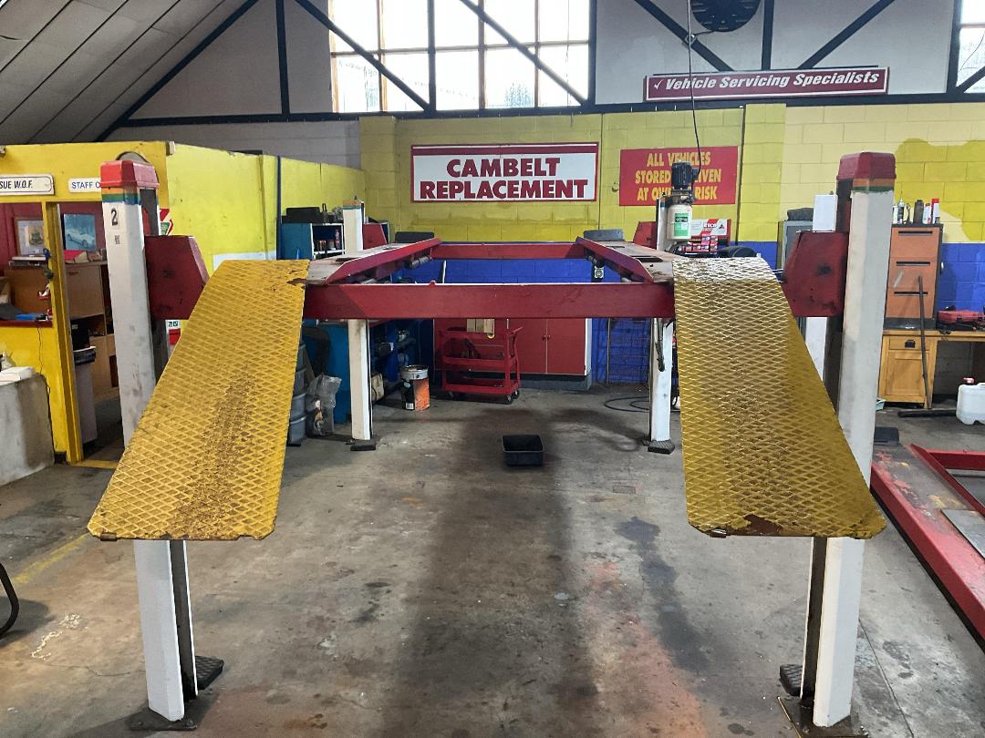 Photo '2' of Istobal 4 Post Hoist