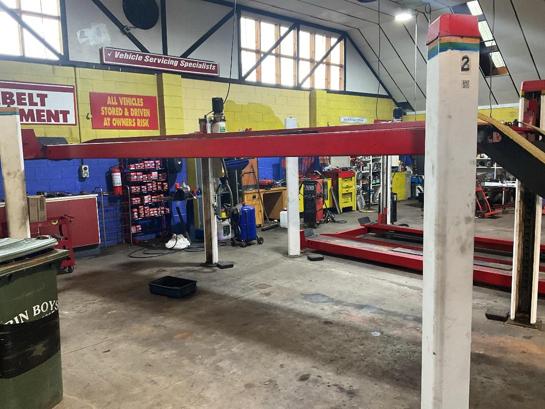 Photo '3' of Istobal 4 Post Hoist