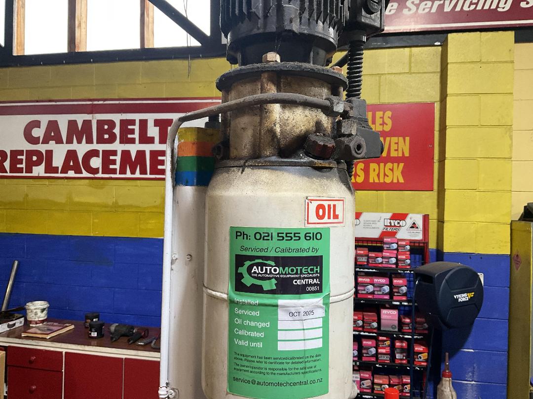 Photo '10' of Istobal 4 Post Hoist